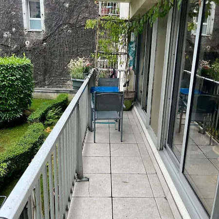 Appartamento Peaceful Duplex - Terrace & Garden Parigi